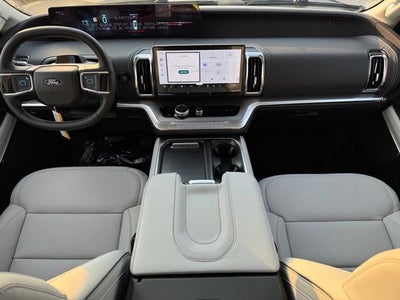 2027 Ford Expedition Max Platinum w/Ultimate Pkg + Drivers Pkg
