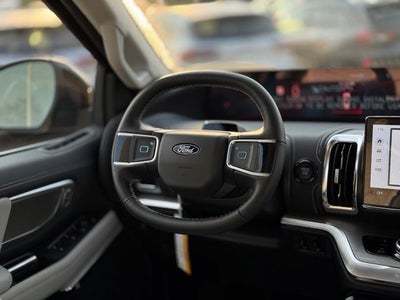 2027 Ford Expedition Max Platinum w/Ultimate Pkg + Drivers Pkg