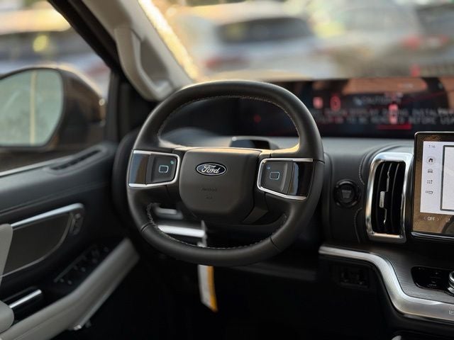 2027 Ford Expedition Max Platinum w/Ultimate Pkg + Drivers Pkg