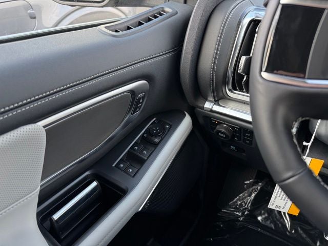 2027 Ford Expedition Max Platinum w/Ultimate Pkg + Drivers Pkg