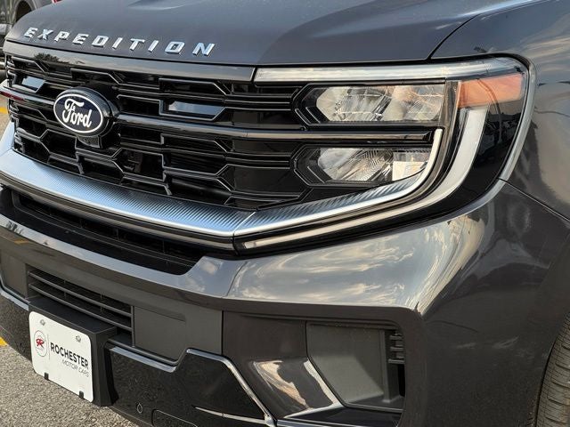 2027 Ford Expedition Max Platinum w/Ultimate Pkg + Drivers Pkg