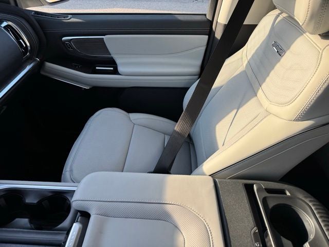 2026 Ford Expedition Max Platinum w/Massaging Seats