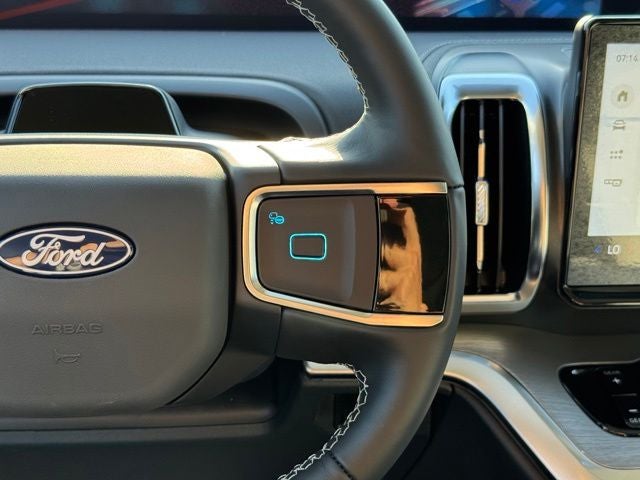 2027 Ford Expedition Max Platinum w/Ultimate Pkg + Panoramic Vista Roof