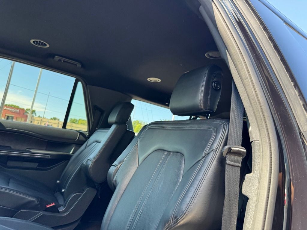 2020 Ford Expedition Max Limited w/Heavy Duty Tow Pkg