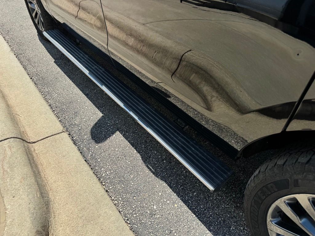 2020 Ford Expedition Max Limited w/Heavy Duty Tow Pkg