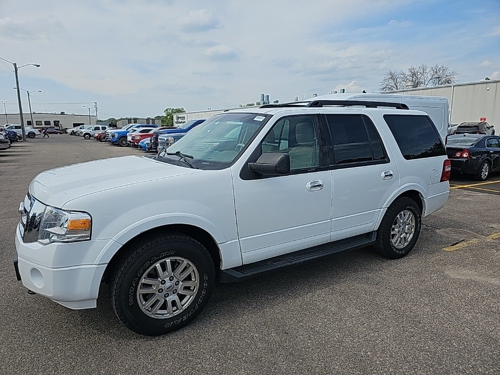 Used 2014 Ford Expedition XLT with VIN 1FMJU1J52EEF09635 for sale in Rochester, Minnesota