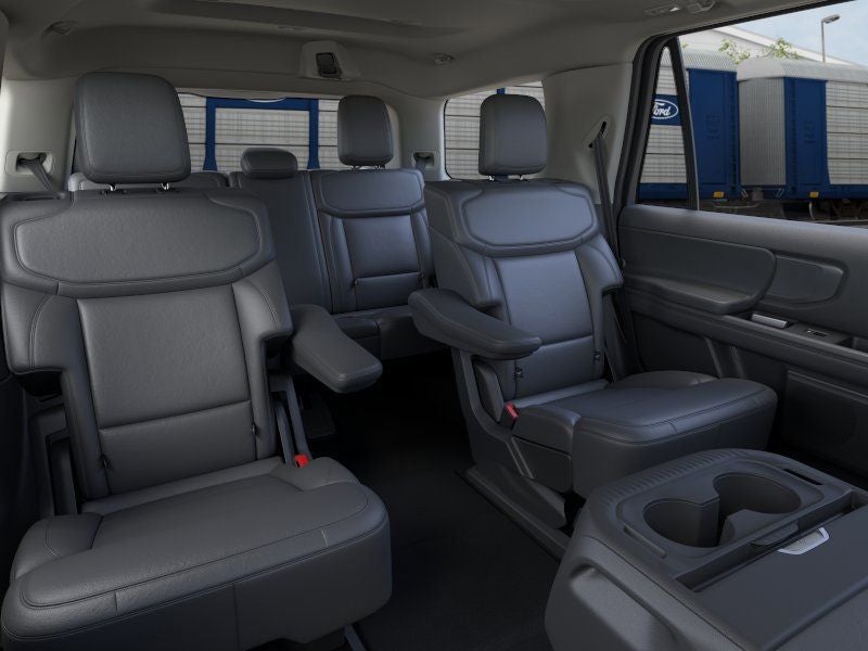 2026 Ford Expedition Active w/Panoramic Vista Roof
