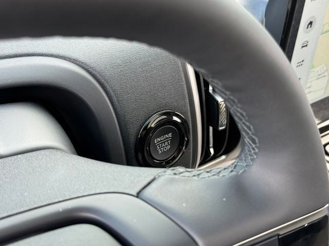 2026 Ford Expedition Active w/Panoramic Vista Roof