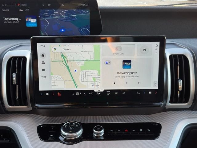 2025 Ford Expedition Active w/ Panoramic Moonroof + 2nd Row Bucket Seats