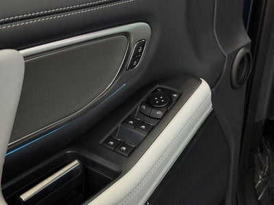 2027 Ford Expedition Platinum w/30th Anniversary Pkg