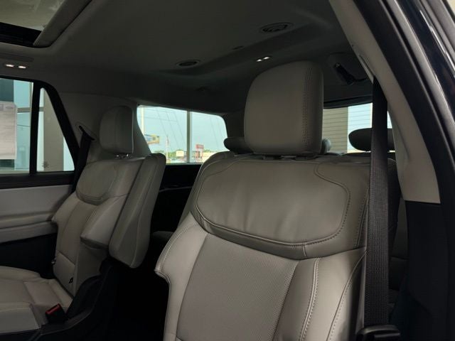 2027 Ford Expedition Platinum w/30th Anniversary Pkg