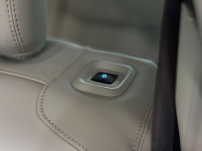 2027 Ford Expedition Platinum w/30th Anniversary Pkg