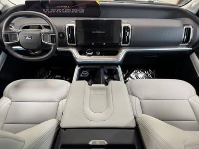 2027 Ford Expedition Platinum w/30th Anniversary Pkg