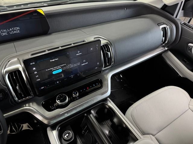 2027 Ford Expedition Platinum w/30th Anniversary Pkg