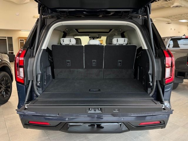 2027 Ford Expedition Platinum w/30th Anniversary Pkg