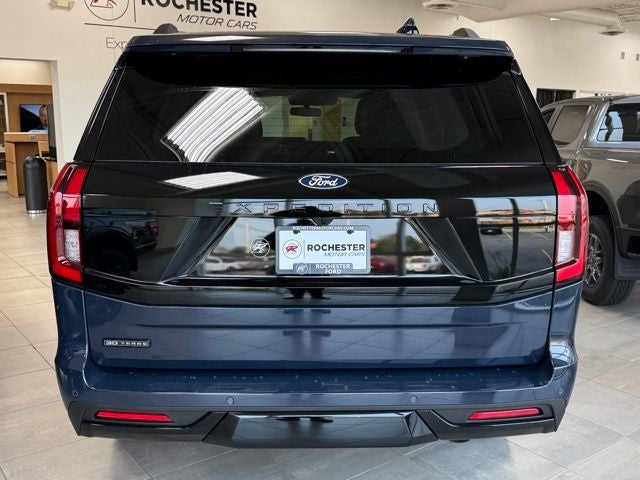 2027 Ford Expedition Platinum w/30th Anniversary Pkg