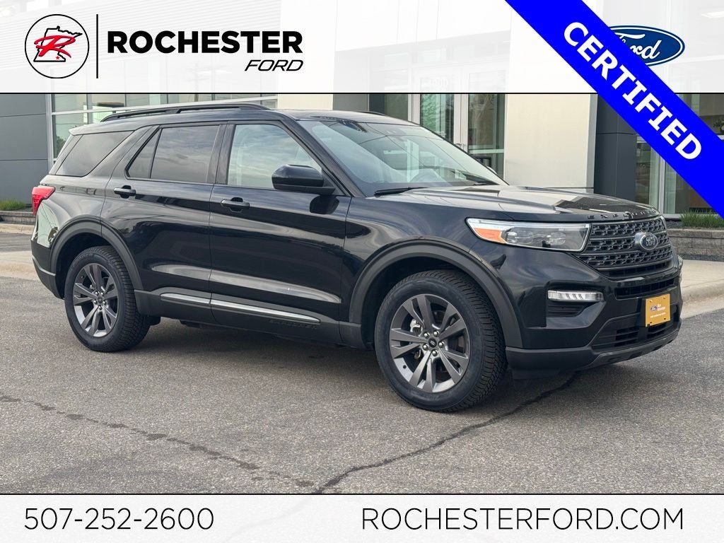 2023 Ford Explorer XLT 4WD's photo