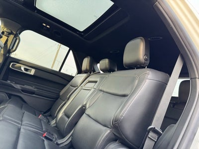 2020 Ford Explorer XLT w/ Twin Panel Moonroof + Heated Steering Wheel