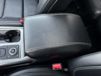 2020 Ford Explorer XLT w/ Twin Panel Moonroof + Heated Steering Wheel