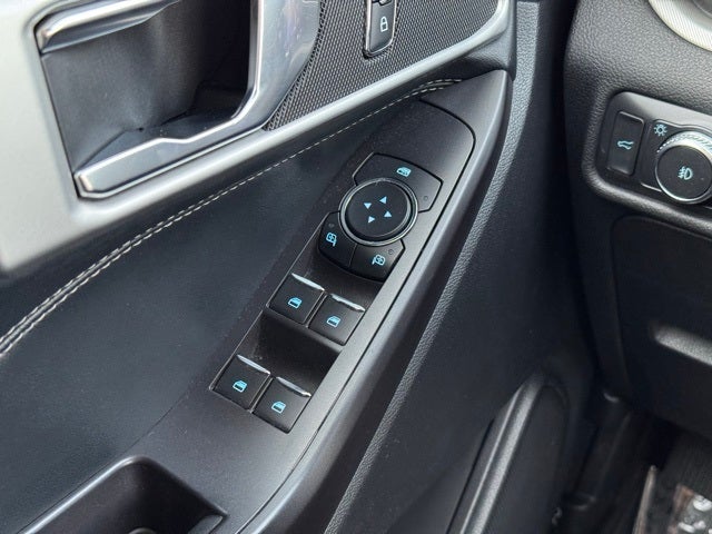 2020 Ford Explorer XLT w/ Twin Panel Moonroof + Heated Steering Wheel