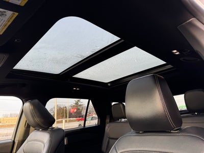 2020 Ford Explorer XLT w/ Twin Panel Moonroof + Heated Steering Wheel