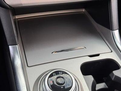 2023 Ford Explorer XLT w/ Twin Panel Moonroof + Tow Package