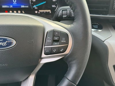 2023 Ford Explorer XLT w/ Twin Panel Moonroof + Tow Package