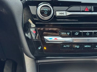 2022 Ford Explorer ST-Line w/ Twin Panel Moonroof + Trailer Tow Package