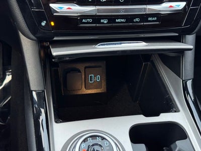 2022 Ford Explorer ST-Line w/ Twin Panel Moonroof + Trailer Tow Package