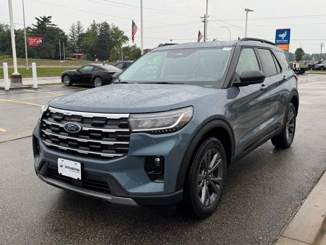 2026 Ford Explorer Active w/Fixed Glass Roof + Heated Steering Wheel