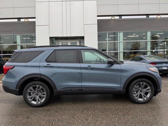 2026 Ford Explorer Active w/Fixed Glass Roof + Heated Steering Wheel