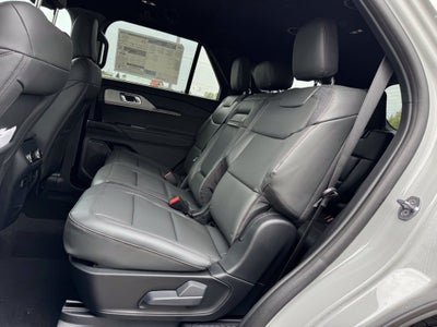 2027 Ford Explorer Active w/2nd Row Bench Seat