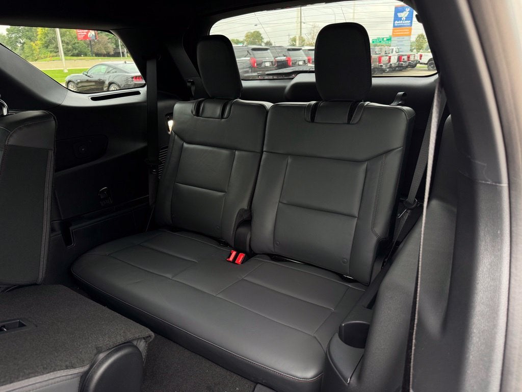 2027 Ford Explorer Active w/2nd Row Bench Seat