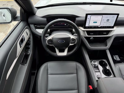 2027 Ford Explorer Active w/2nd Row Bench Seat