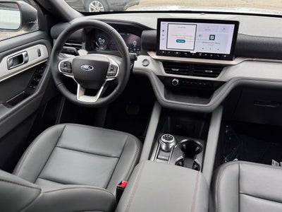 2027 Ford Explorer Active w/2nd Row Bench Seat
