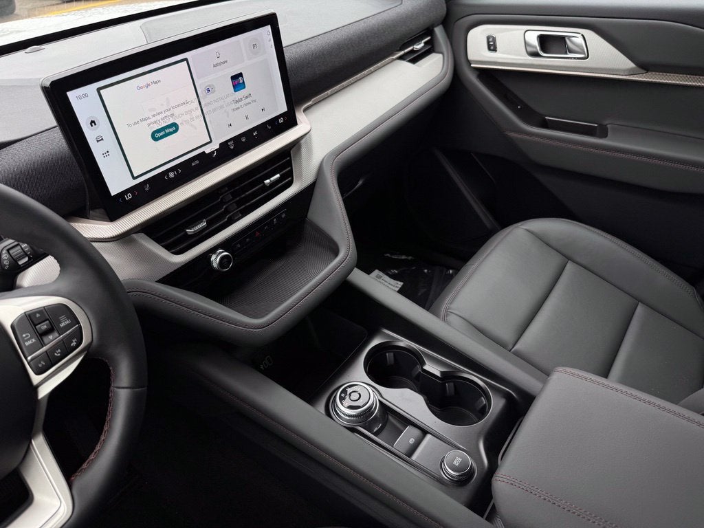 2027 Ford Explorer Active w/2nd Row Bench Seat