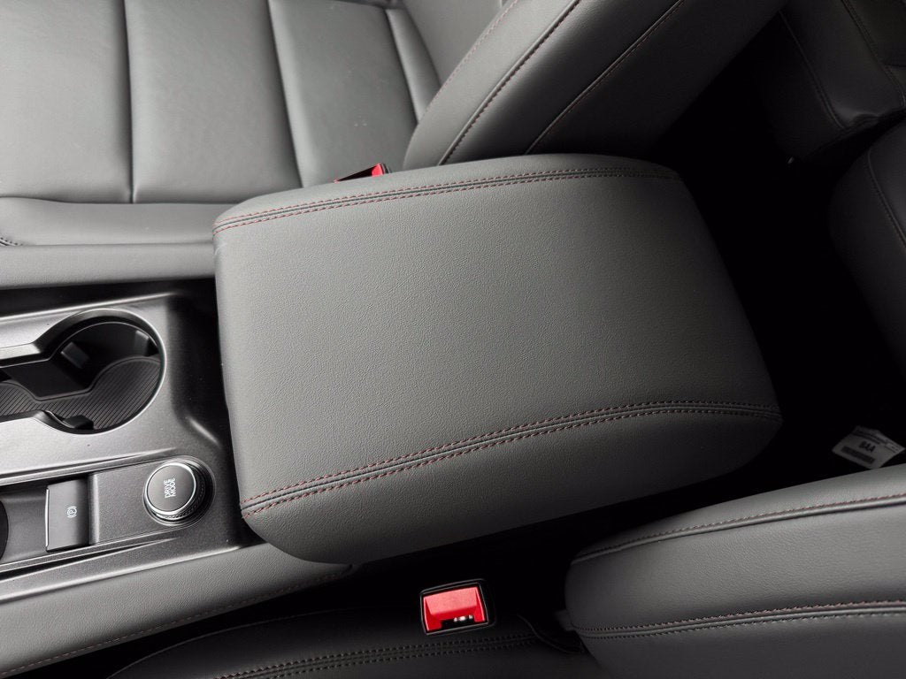 2027 Ford Explorer Active w/2nd Row Bench Seat
