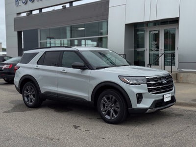 2027 Ford Explorer Active w/2nd Row Bench Seat