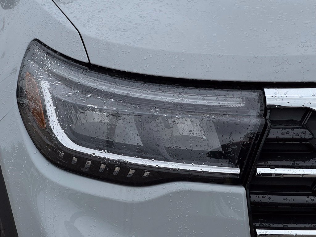 2027 Ford Explorer Active w/2nd Row Bench Seat