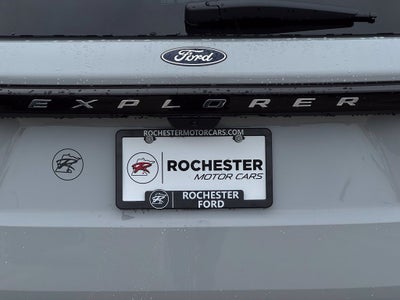 2027 Ford Explorer Active w/2nd Row Bench Seat