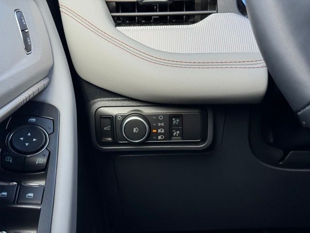 2026 Ford Explorer Active w/Heated Steering Wheel + 20" Wheels