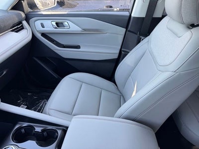 2026 Ford Explorer Active w/20" Wheels + Heated Steering Wheel
