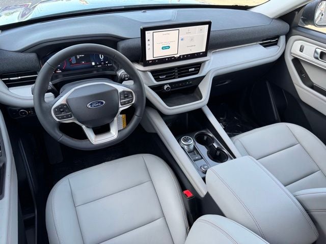 2026 Ford Explorer Active w/20" Wheels + Heated Steering Wheel