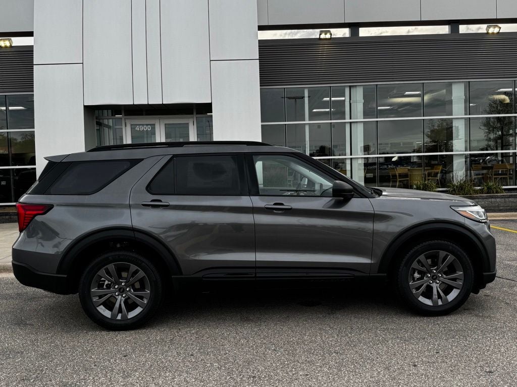 2026 Ford Explorer Active w/Heated Steering Wheel + Glass Roof