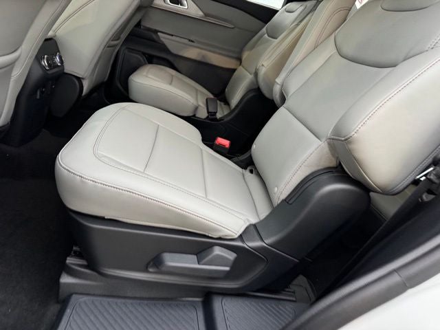 2026 Ford Explorer Active w/Heated Steering Wheel + 20" Wheels