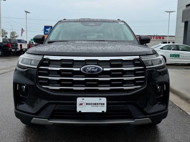 2026 Ford Explorer Active w/Fixed Glass Roof + Heated Steering Wheel