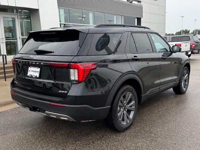 2026 Ford Explorer Active w/Fixed Glass Roof + Heated Steering Wheel