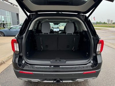 2026 Ford Explorer Active w/Fixed Glass Roof + Heated Steering Wheel