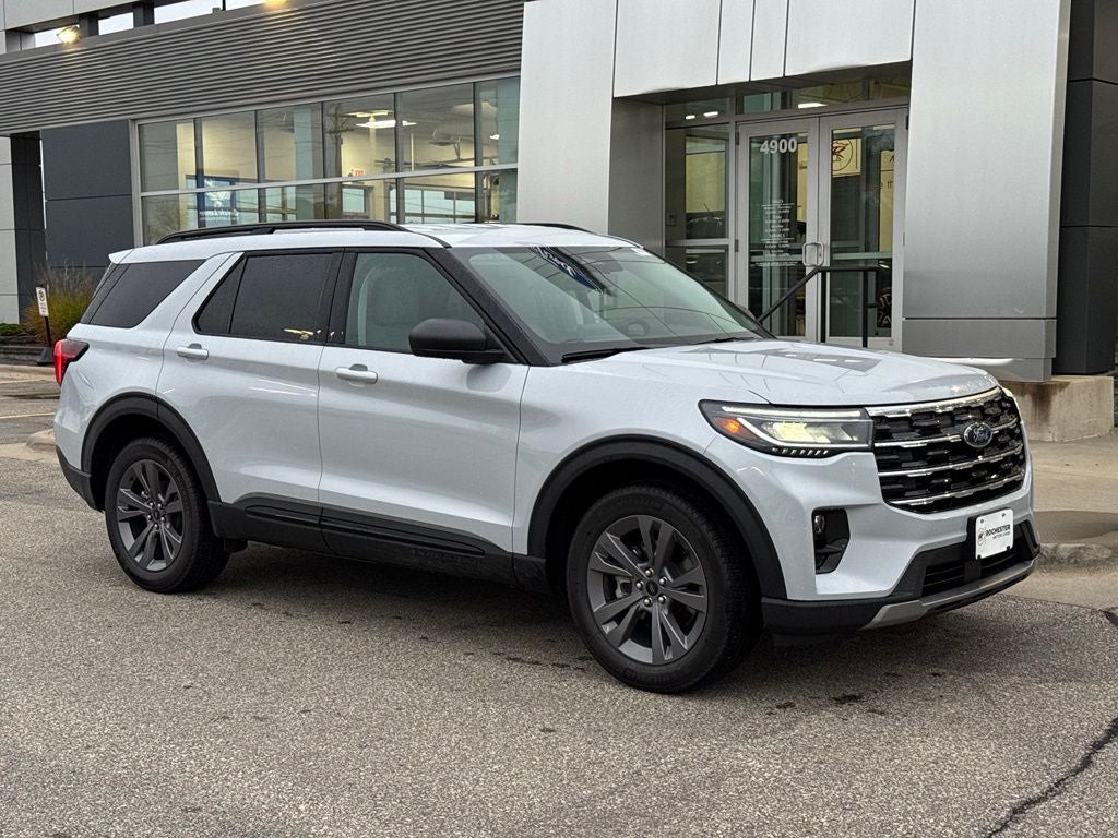 2026 Ford Explorer Active w/Heated Steering Wheel