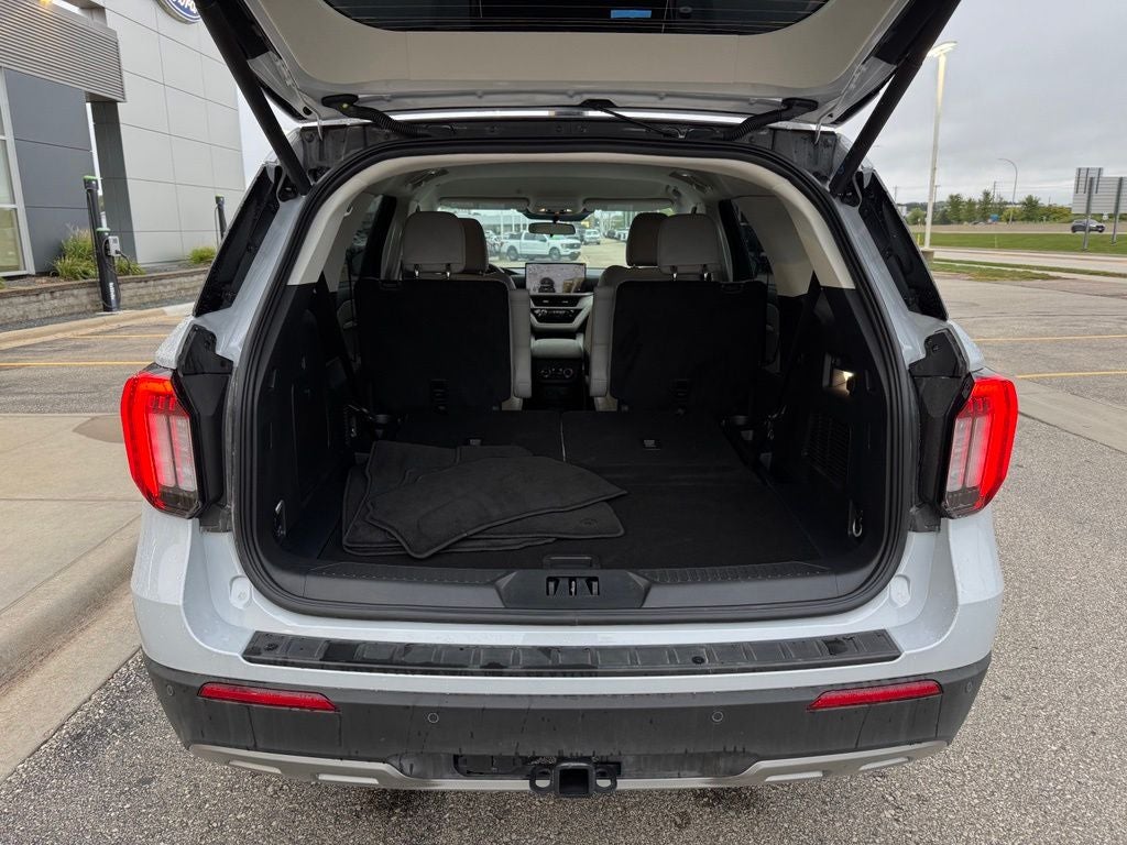 2026 Ford Explorer Active w/Heated Steering Wheel